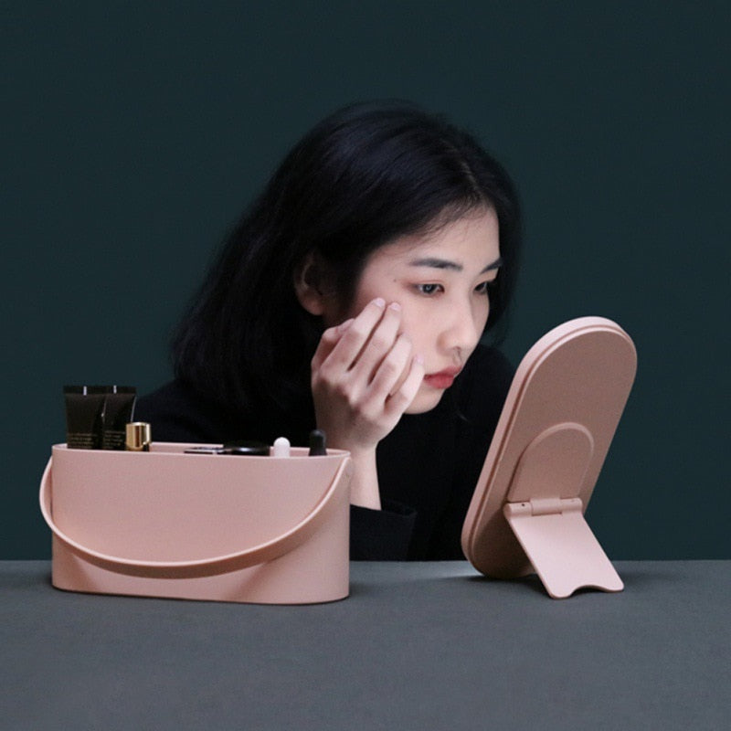 Travel Makeup With LED Light Up Mirror - armonhaven.com